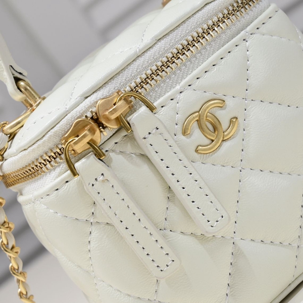 シャネルバッグ細部ディテール